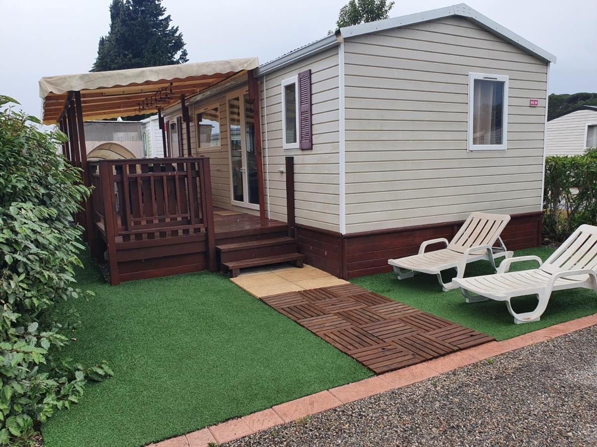 Mobil Home Maxi Confort Sur La Cote D'Azur Frejus Exterior photo